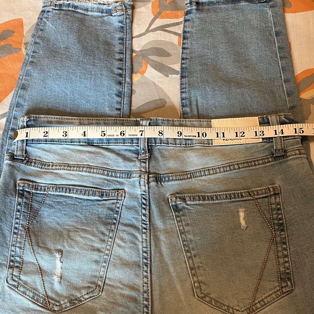Kendall & Kylie Sky Blue Ankle Jeans - Size 7x28 - Picture 12 of 12